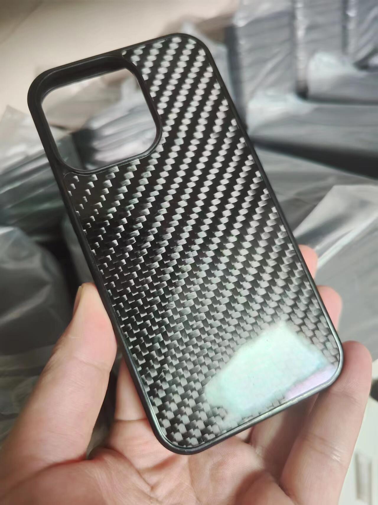CaseCrafted Carbon - Uitzonderlijk Handgemaakte Telefoonhoes Van Koolstofvezel