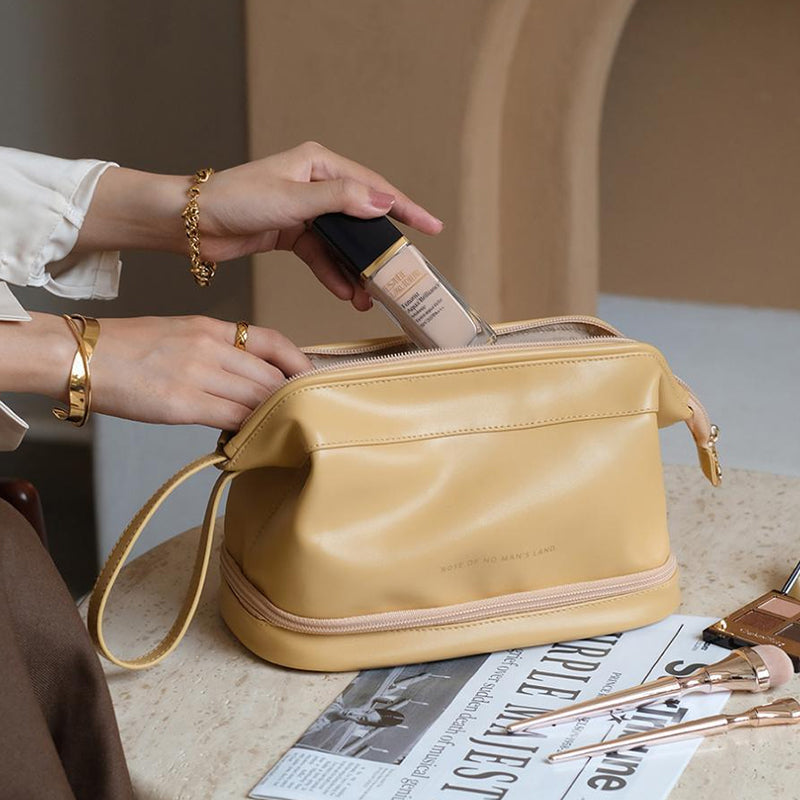 De reis-make-up tas met een slim design voor veel capaciteit