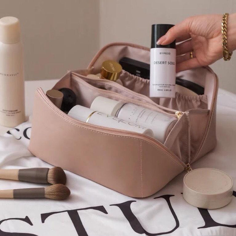 De reis-make-up tas met een slim design voor veel capaciteit