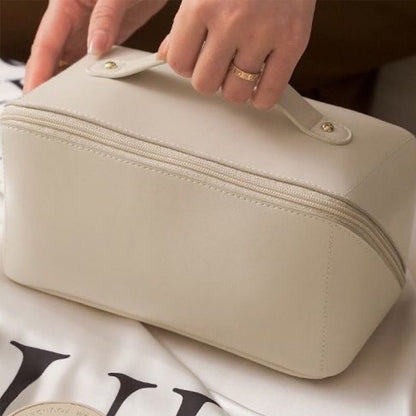 De reis-make-up tas met een slim design voor veel capaciteit