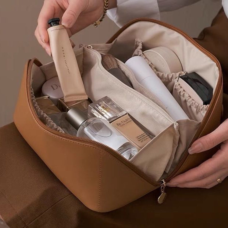 De reis-make-up tas met een slim design voor veel capaciteit
