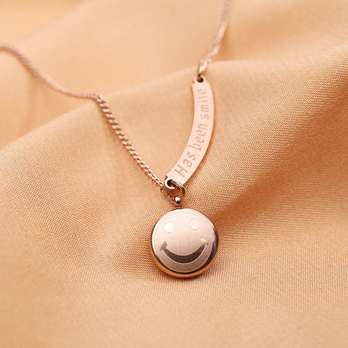 Nousa | Geometrische smiley ketting