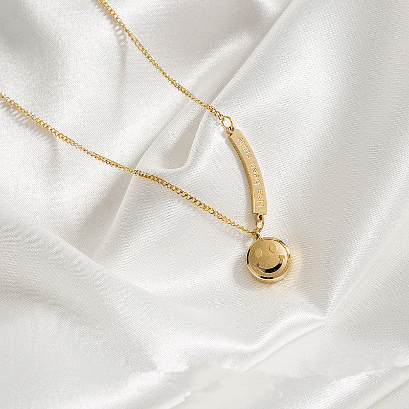 Nousa | Geometrische smiley ketting